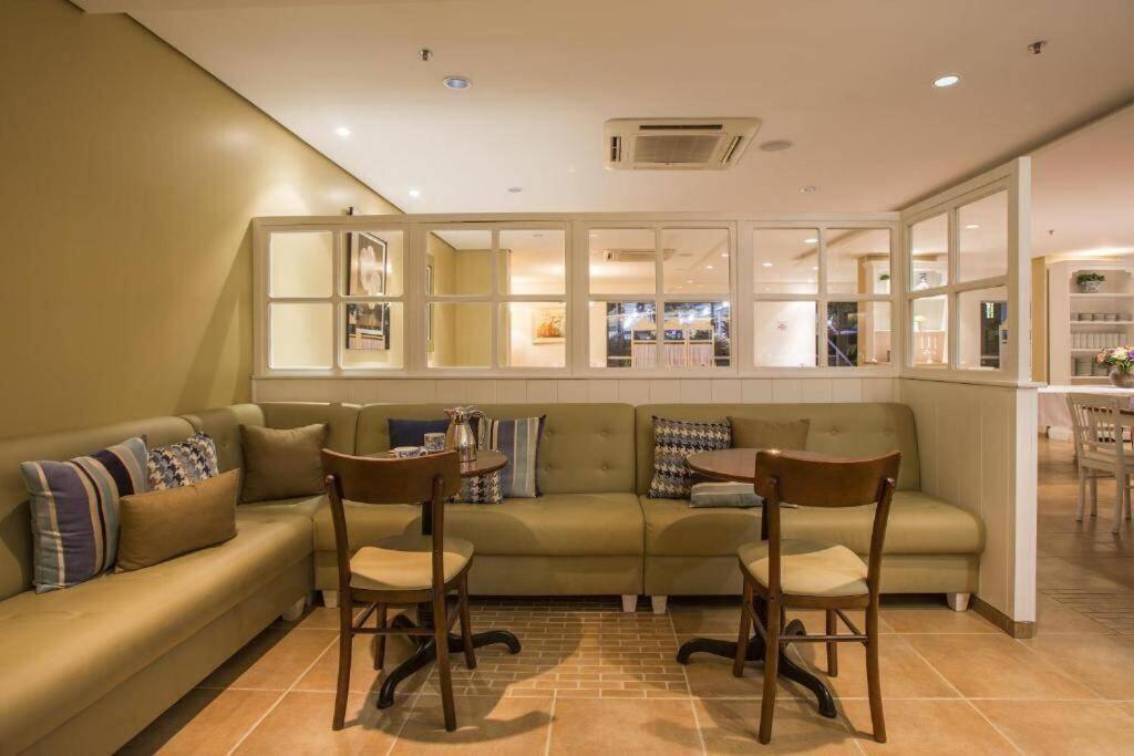 Premium Nº 102 No Metropolitan * Bauru